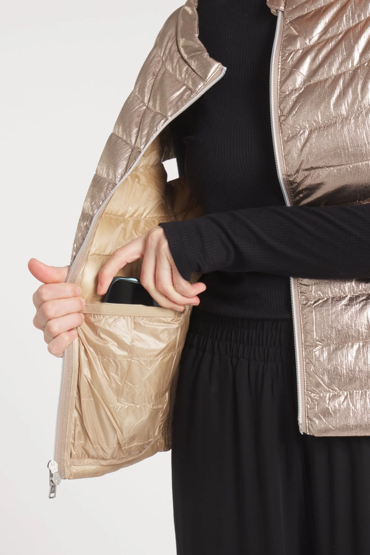 The St Ives | Down Vest Metallic Gold - Image 9